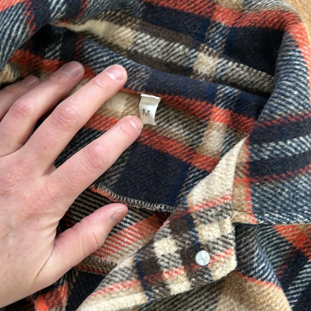 ✨SOLD✨Flannel Shacket - Picture 3 of 3